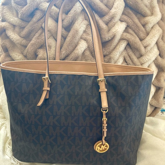 Michael Kors Large Jet Set Brown Tote - Picture 1 of 5